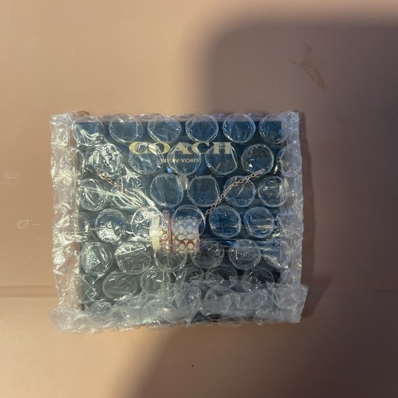 NWT RETAILS $128 Coach rose gold necklace - Picture 4 of 5